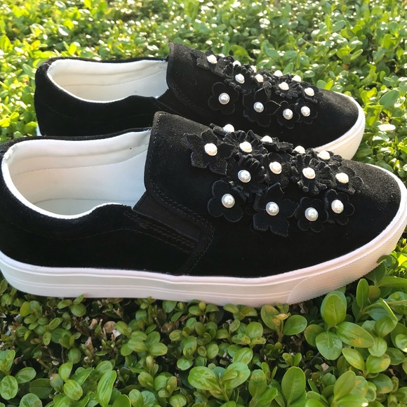 Marc Fisher Sneaker Slip On - Picture 6 of 13